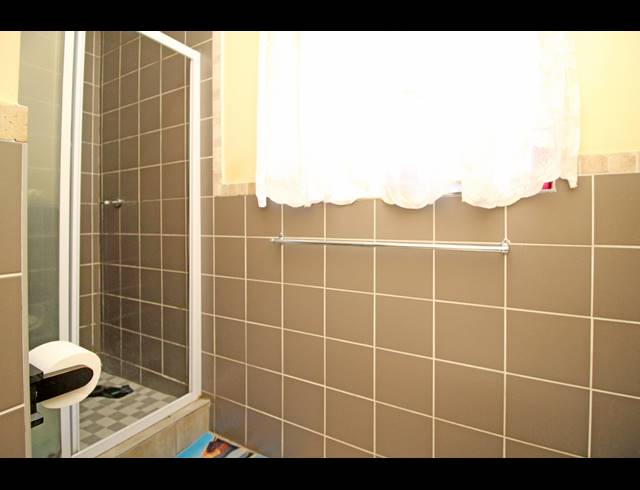 2 BEDROOM APARTMENT FOR SALE IN BUCCLEUCH